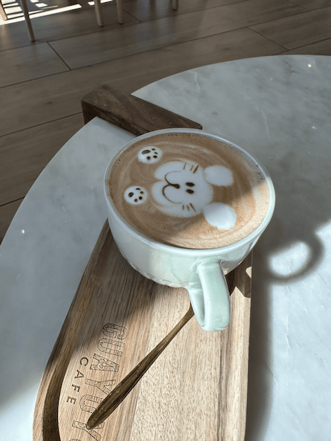 Playful animal latte art at Guayoyo Café.